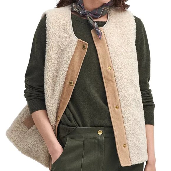 Barbour Dulsie Faux Fur Liner Vest - NWT - Picture 5 of 8